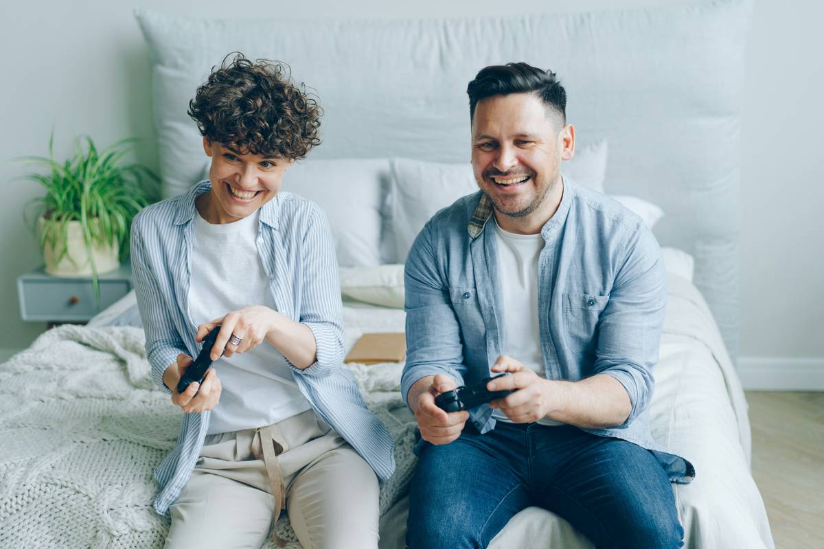 Why Multiplayer Handheld Gaming Friends Are Hard to Keep—And How to Fix It